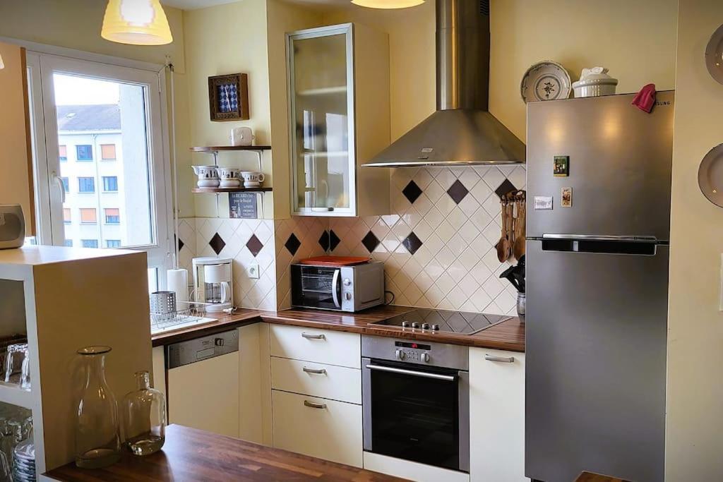 Appartement Des Beaux-Arts เบอซองซง ภายนอก รูปภาพ